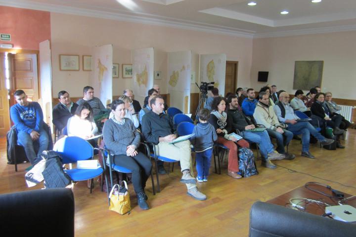 Oscos Eo visualiza y debate experiencias innovadoras aplicables al medio rural Oscos Eo visualiza y debate experiencias innovadoras aplicables al medio rural